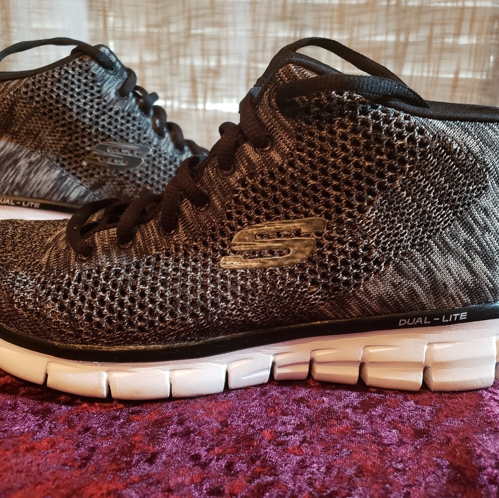 Sketchers Heather Grey